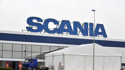 L'usine de poids-lourds Scania à Angers (Maine-et-Loire). (FRANK PERRY / AFP)