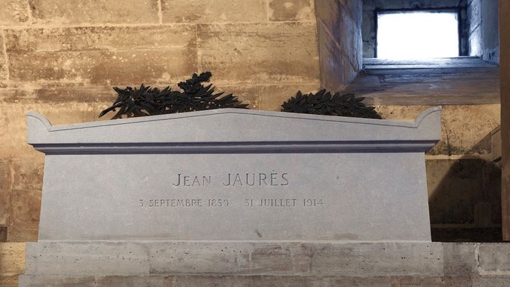 La tombe de Jean Jaur&egrave;s au Panth&eacute;on. (MANUEL COHEN / AFP)