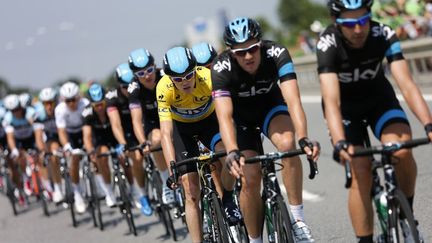 Le Britannique Christopher Froome, de l'&eacute;quipe Sky, pendant la 12e &eacute;tape du Tour de France entre Foug&egrave;res et Tours, le 11 juillet 2013. (YUZURU SUNADA / BELGA MAG / AFP)