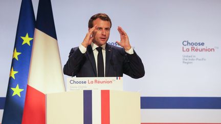 Emmanuel Macron donne un discours à La Réunion, le 23 octobre 2019. (RICHARD BOUHET / AFP)