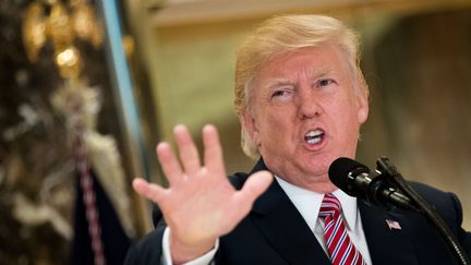 Donald Trump lors d'une conférence de presse à la Trump Tower, à New York (Etats-Unis), le 15 août 2017. (DREW ANGERER / GETTY IMAGES NORTH AMERICA / AFP)