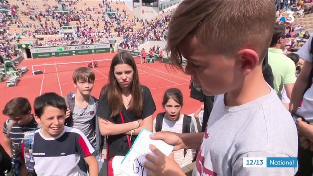 Roland Garros : Quand Les Enfants Observent Les Champions