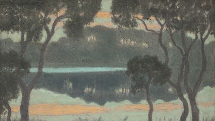 "Sud-Ouest Pins, reflets de lac" de Jean-Francis Auburtin. Gouache et crayon gras sur papier gris 36,7 x 55 cm, non daté. À découvrir jusqu'au 22 septembre 2022 parmi les œuvres de l'exposition "Mondes flottants". (JEAN-LOUIS LOSI)