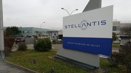 Le site Stellantis de Vélizy-Villacoublay (Yvelines). (PAUL SERTILLANGES / FRANCE-BLEU PARIS)