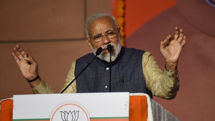 Le Premier ministre indien Narendra Modi revendique la victoire aux législatives, le 23 mai 2019 à New Delhi (Inde). (PRAKASH SINGH / AFP)