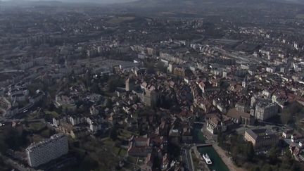 Villes touristiques : mission impossible pour accéder à un logement ? (France 2)