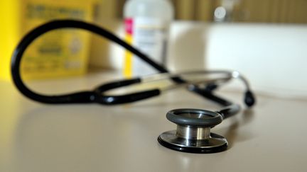 &nbsp; (Les médecins libéraux, généralistes et  spécialistes, appelés par plusieurs syndicats à fermer leurs cabinets jusqu'au  31 décembre et à ne pas assurer les gardes les soirs et le week-end pour obtenir une revalorisation de leurs honoraires © Maxppp)