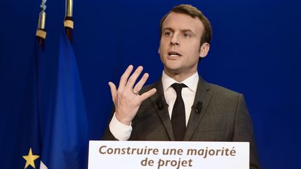 Le candidat à la présidentielle et leader du mouvement En marche, Emmanuel Macron, à Paris, le 19 janvier 2017.&nbsp; (ERIC FEFERBERG / AFP)