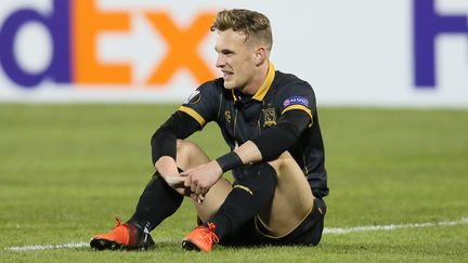 Le joueur de football nord-irlandais Dean Shiels lors d'un match avec Dundalk contre l'AZ Alkmaar, le 24 novembre 2016 à Dublin (Irlande). (PAUL FAITH / AFP)