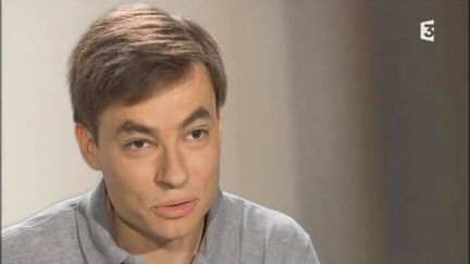 Capture d'&eacute;cran de l'&eacute;mission&nbsp;"Un jour, un livre", sur France 3, dont Mathias Menegoz &eacute;tait l'invit&eacute;. (FRANCETV INFO )