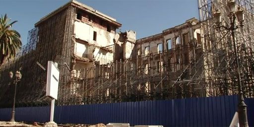 Les heures de gloire de l'hôtel Lincoln, bâti en 1917 conçu par l’architecte français Hubert Bride à Casablanca, au Maroc, ne sont plus qu'un lointain souvenir (avril 2012). (FTV)