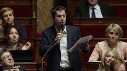 Le député François Ruffin parle à l'Assemblée nationale, à Paris, le 3 avril 2018. (THOMAS SAMSON / AFP)