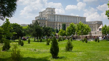 Le Parlement à Bucarest, en Roumanie (illustration). (SIMON DAVAL / MAXPPP)