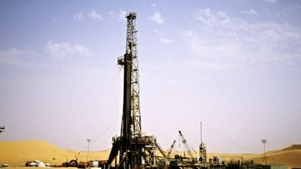 Puits de pétrole à Hassi Messaoud (centre-est de l'Algérie). Avec le gaz, le pétrole est la principale richesse de l'Algérie. (AFP- Photononstop - Daniel Thierry)