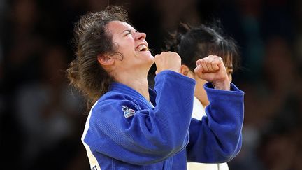 Sandrine Martinet célébrant sa qualification pour la finale de parajudo chez les -48 kg, le 5 septembre 2024. (PICOUT GREGORY / AFP)