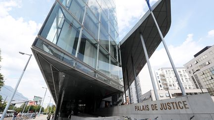 Le palais de justice de Grenoble (Isère). (JEAN-FRANÇOIS SOUCHET / MAXPPP)