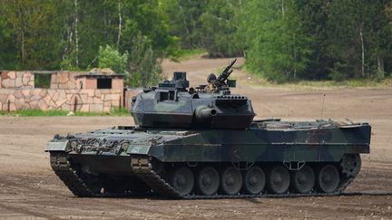 Un char Leopard 2 A7, le 20 mai 2019 à Munster (Allemagne). (PATRIK STOLLARZ / AFP)