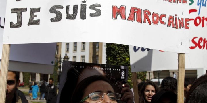 Lors d'une manifestation à Rabat, le 17 mars 2012, quelques jours après le suicide d'Amina al-Filali, mariée à son violeur. (AFP PHOTO / STR)