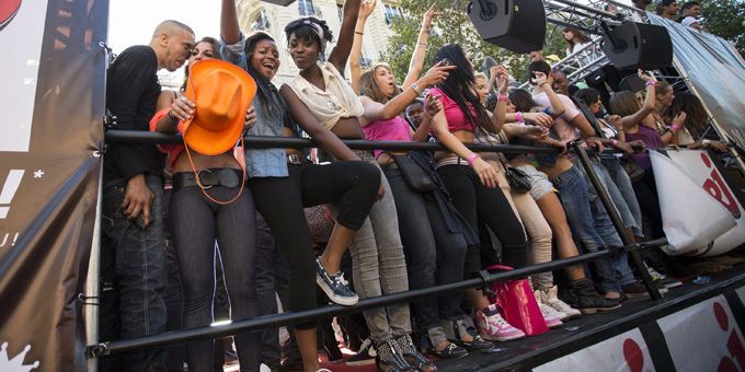 Un char de la Techno Parade (Paris, 15 septembre 2012)
 (Xavier de Torres/Maxppp)