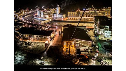 Le groupe Interros, dirigé par le milliardaire Vladimir Potanine, a construit la station de ski Rosa Khutor. Ses dépenses ont été multipliées par dix. Evaluées en 2006 à 185 millions d’euros, elles atteignent aujourd'hui 1,75 milliard.
  (AFP/Anton Denisov/RIA Novosti)