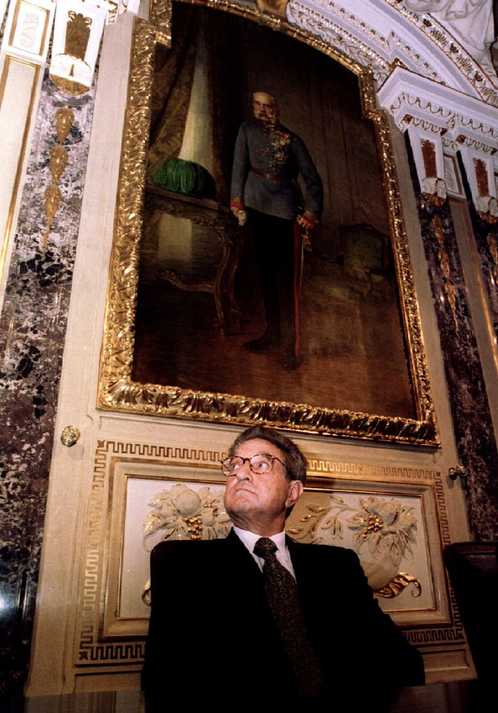 George Soros en visite à Vienne (Autriche), le 26 avril 1995. (REUTERS)