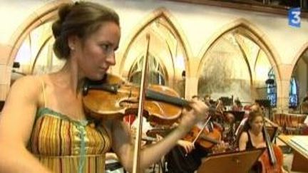 La violoniste Geneviève Larenceau au Festival de Colmar
 (Culturebox)