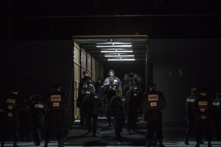 "Lady Macbeth de Mzensk", dernier acte. (Bernd Uhlig / Opéra national de Paris)