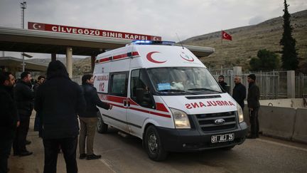 Des blessés d'Alep, comme ici le 17 décembre, ont pu rejoindre des hôpitaux en Turquie où ils témoignent de l'enfer vécu dans la ville syrienne (EMRAH GUREL/AP/SIPA / AP)