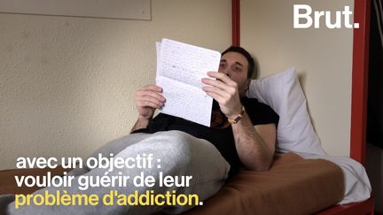 Sylvain et Montgomery sont incarcérés au centre de détention de Neuvic. Ils ont choisi d'intégrer l'URUD, l'unité de réhabilitation des usagers de drogues. L'objectif, affronter leurs addictions à la sortie. Brut les a rencontrés.