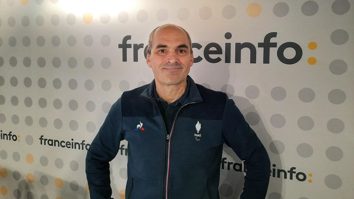 Jean Minier, directeur des sports du CPSF dans les studios de franceinfo. (FABRICE RIGOBERT / RADIO FRANCE)