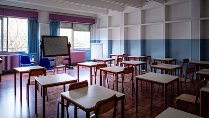 Le site internet d'Enedis annoncera si l'école, le collège ou le lycée de votre enfant sera fermé le lendemain matin. Photo d'illustration. (MARCO PASSARO / MAXPPP)