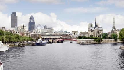 Photomontage avec, &agrave; gauche, la ville de Londres (Royaume-Uni) et &agrave; droite, la ville de Paris. (CAROLINE PURSER / GETTY IMAGES)