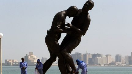 Au Qatar, la statue de Zidane sur la corniche à Doha fait polémique
 (KARIM JAAFAR / AL-WATAN DOHA / AFP)