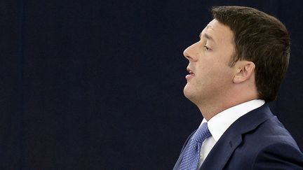 Le Premier ministre italien Matteo Renzi d&eacute;livre un discours devant le Parlement europ&eacute;en &agrave; Strasbourg (Bas-Rhin), le 2 juillet 2014. (FREDERICK FLORIN / AFP)