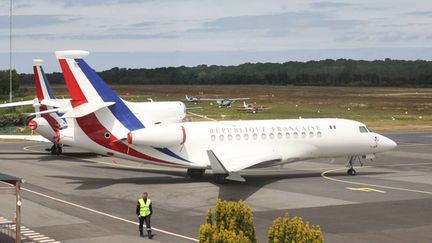 &nbsp; (C'est à bord d'un Falcon de ce type que Manuel Valls est parti à Berlin le week-end dernier, déclenchant une polémique qui a duré plusieurs jours © MaxPPP)