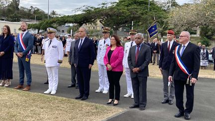 François-Noël Buffet à son arrivée en Nouvelle-Calédonie, pour les honneurs militaires place Bir Hakeim, à Nouméa. (Stephanie Chenais / NC la 1ère)