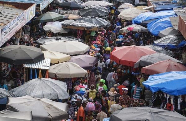 Grand Marché de la capitale Bamako en 2018. 


 (Issouf Sanogo/AFP)