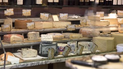 Plus d’un quart des rappels d’aliments concernent,a ctuellement, des produits laitiers, en très grande majorité des fromages au lait cru. (VINCENT ISORE / MAXPPP)