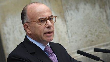 Accueil des réfugiés : Bernard Cazeneuve reçoit 700 maires volontaires