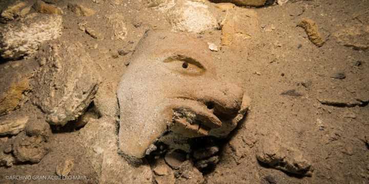 Des vestiges mayas dans une grotte inondée au Mexique, 2018
 (INAH / NOTIMEX)