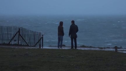 La tempête Ciaran débarque sur le littoral. Les communes se sont préparées à faire face à cet événement d’envergure.