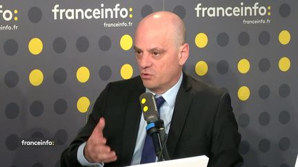 Jean-Michel Blanquer, ministre de l'Éducation,&nbsp;dans les locaux de franceinfo, le 12 mars 2020. (FRANCEINFO / RADIO FRANCE)