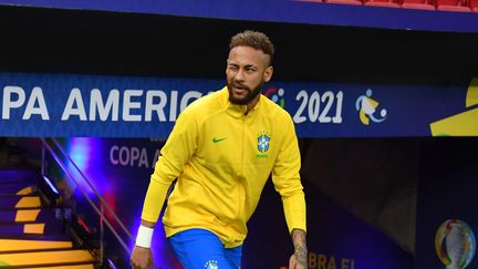 Neymar sous le maillot de la sélection brésilienne avant le match d'ouverture de la Copa América, contre le Vénezuela le 13 jun 2021. (NELSON ALMEIDA / AFP)