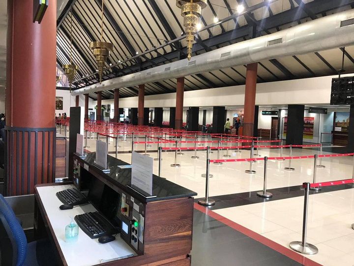 L'aéroport Siem Reap - Angkor International, complètement déserté à cause de l'épidémie de Covid-19:&nbsp;"la situation est alarmante pour les hôteliers, les agences de voyages et l'ensemble du secteur du tourisme"&nbsp; (Boheme)