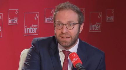 Le ministre de l'Economie Antoine Armand sur France Inter, le 24 septembre 2024. (FRANCE INTER / RADIO FRANCE)