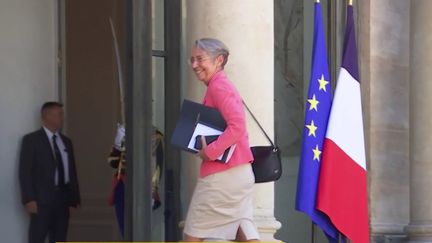 Elisabeth Borne a reçu, mercredi 21 septembre, les représentants des groupes parlementaires. (FRANCEINFO)