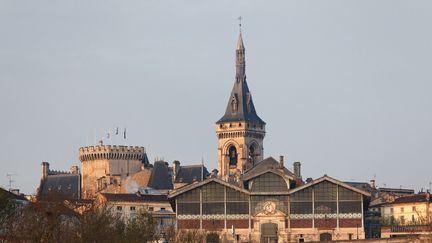 Avec son arrêté, la municipalité d'Angoulême se défend de viser les plus précaires, et assure plutôt vouloir retrouver "une gestion paisible de l'espace public". (GUY CHRISTIAN / HEMIS.FR / AFP)