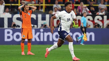 Ollie Watkins célébrant son but face aux Pays-Bas avec l'Angleterre en demi-finale de l'Euro 2024, 10 juillet 2024. (ADRIAN DENNIS / AFP)