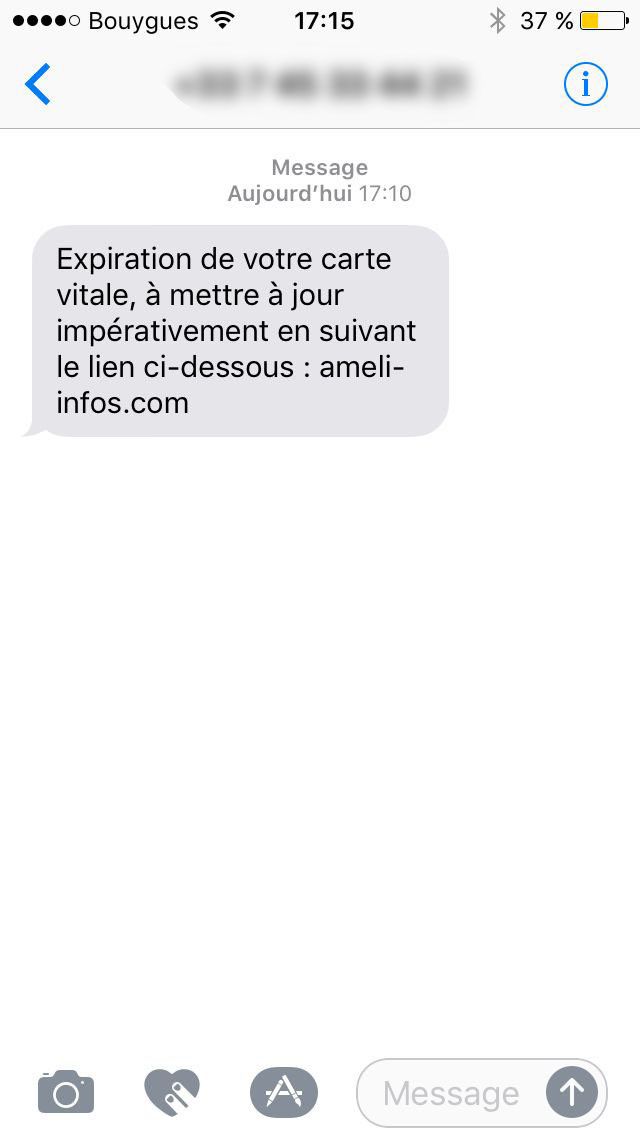 Une arnaque à la carte Vitale par SMS très répandue depuis le mois de décembre 2021. (CAPTURE ECRAN SMARTPHONE / FRANCE INFO)