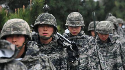 Des militaires sud-coréens lors d'un exercice à Pohang, le 5 avril 2018. (JUNG YEON-JE / AFP)